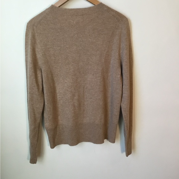 J. Crew Classic Fit Crew Neck Cashmere Sweater NWT - Picture 3 of 6